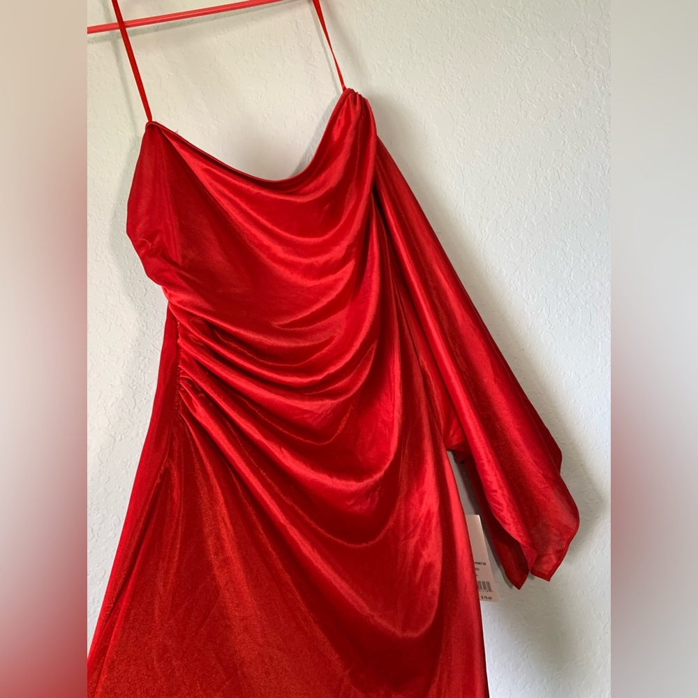 Dress new.size L red
